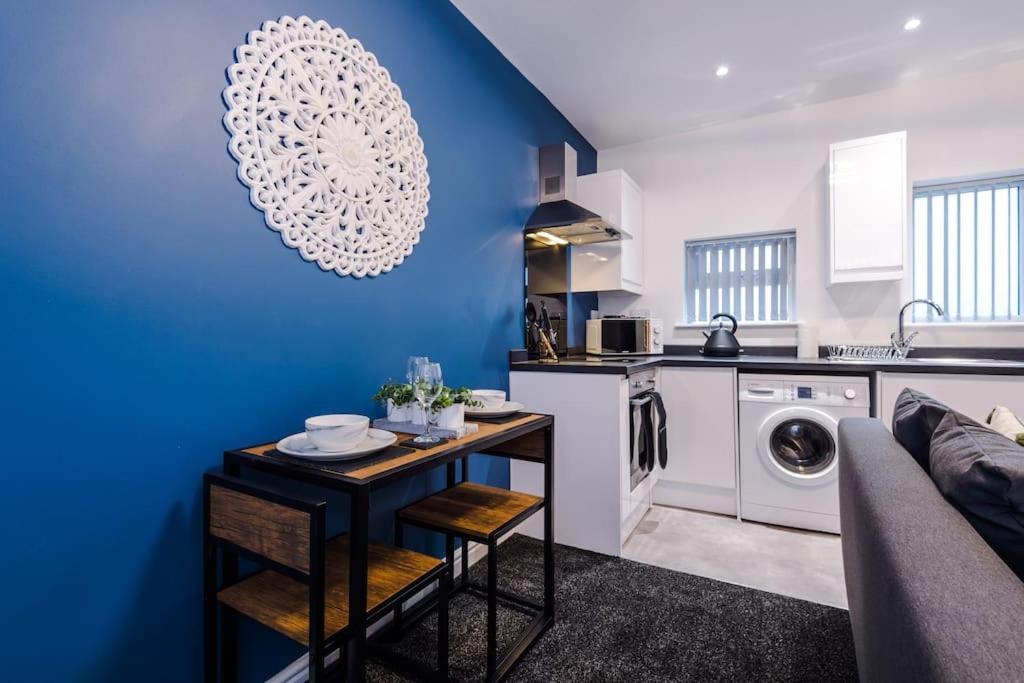 Charming Apartments - Rocky Ln Chambers Flat 5 Ливерпуль Экстерьер фото